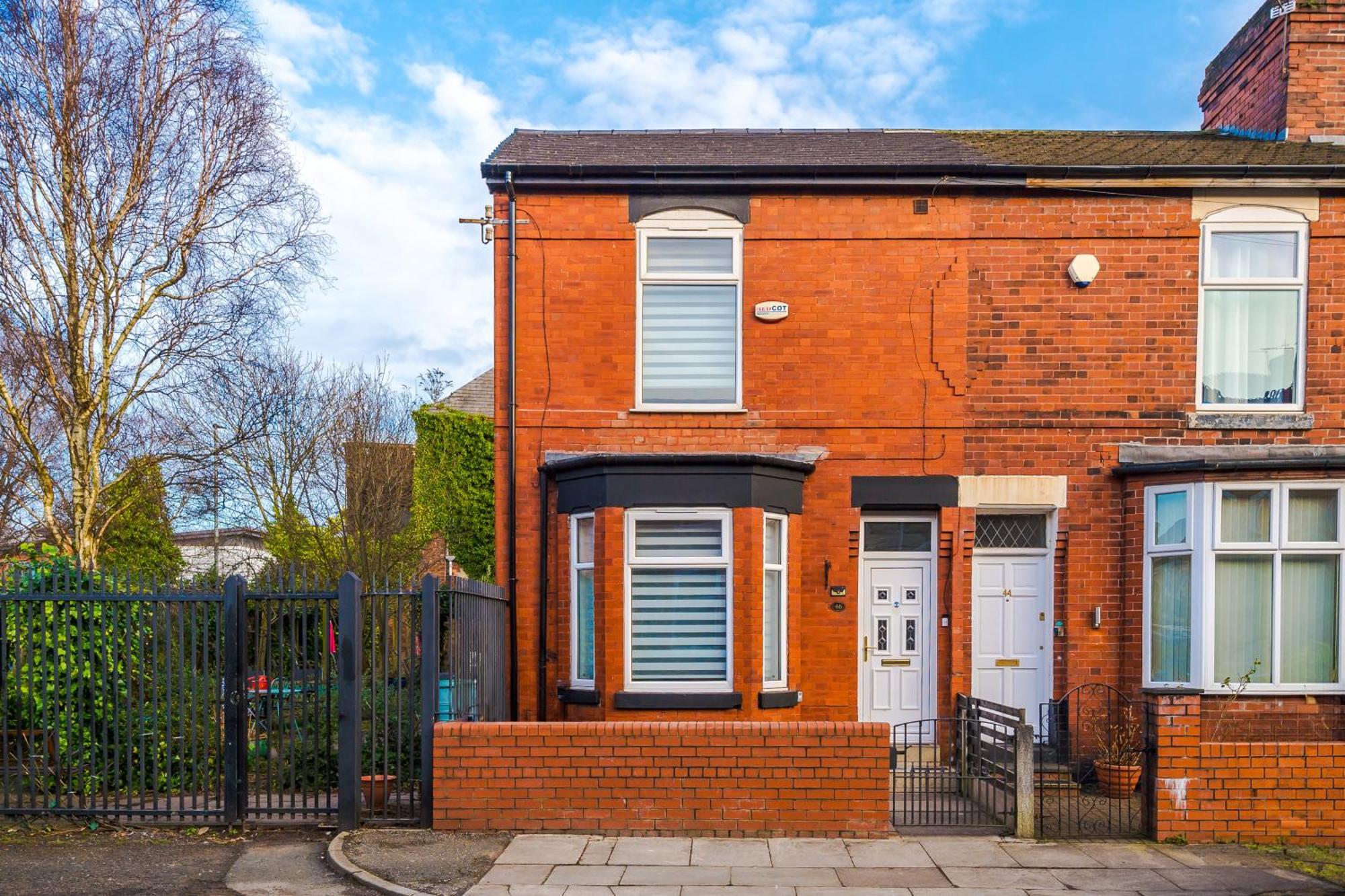4 Bedroom Victorian House Manchester Exterior photo
