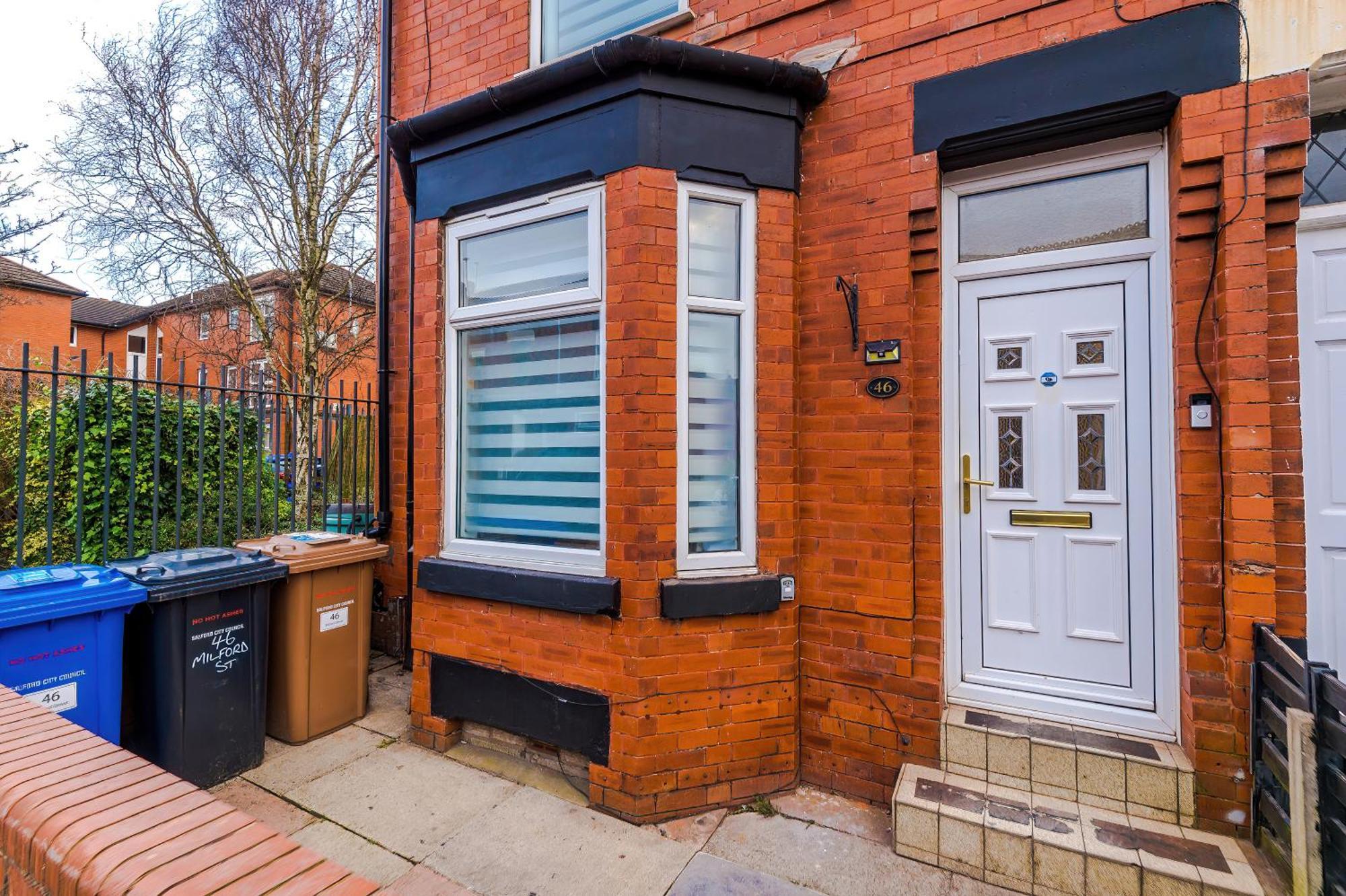 4 Bedroom Victorian House Manchester Exterior photo