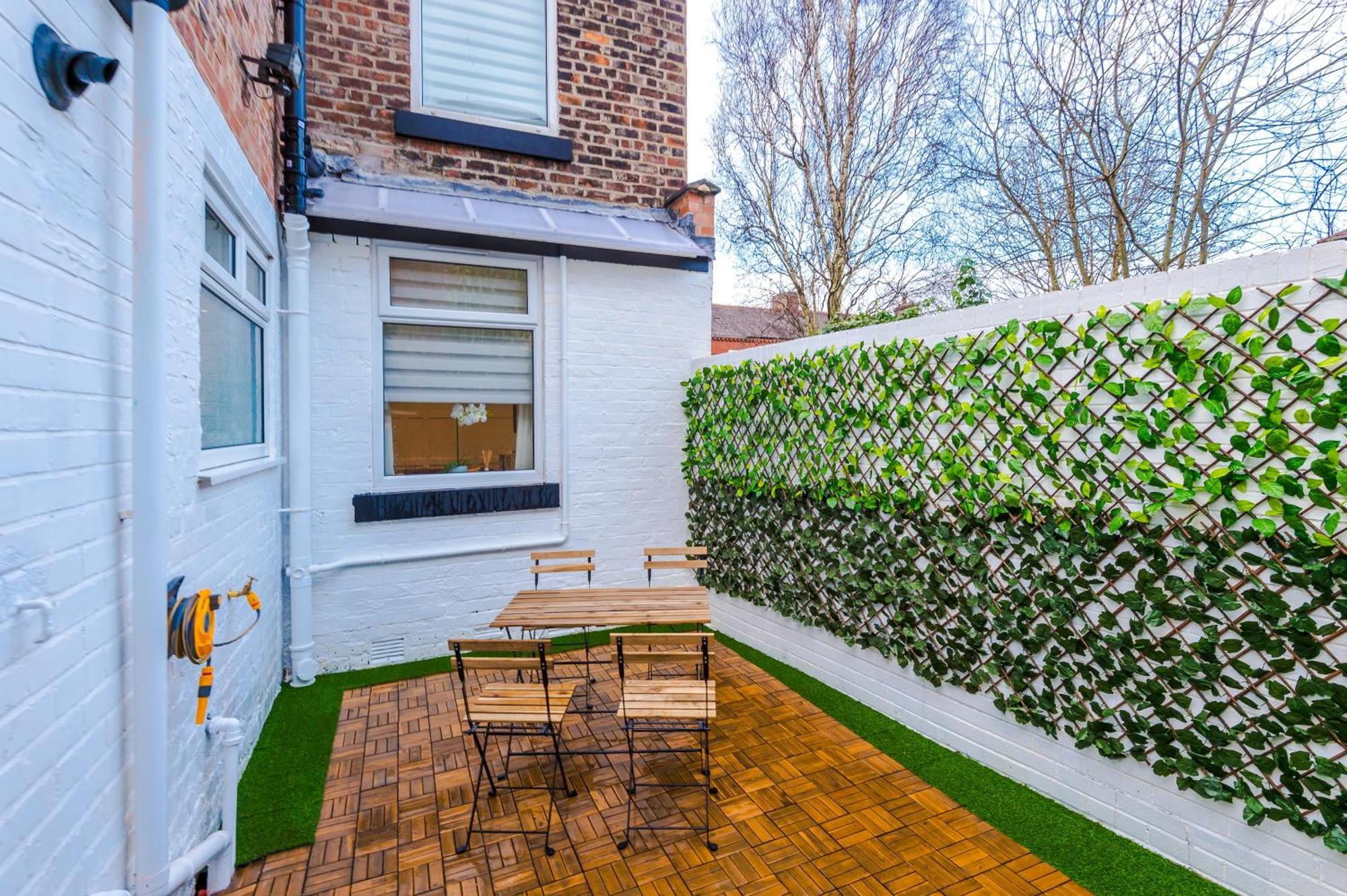 4 Bedroom Victorian House Manchester Exterior photo