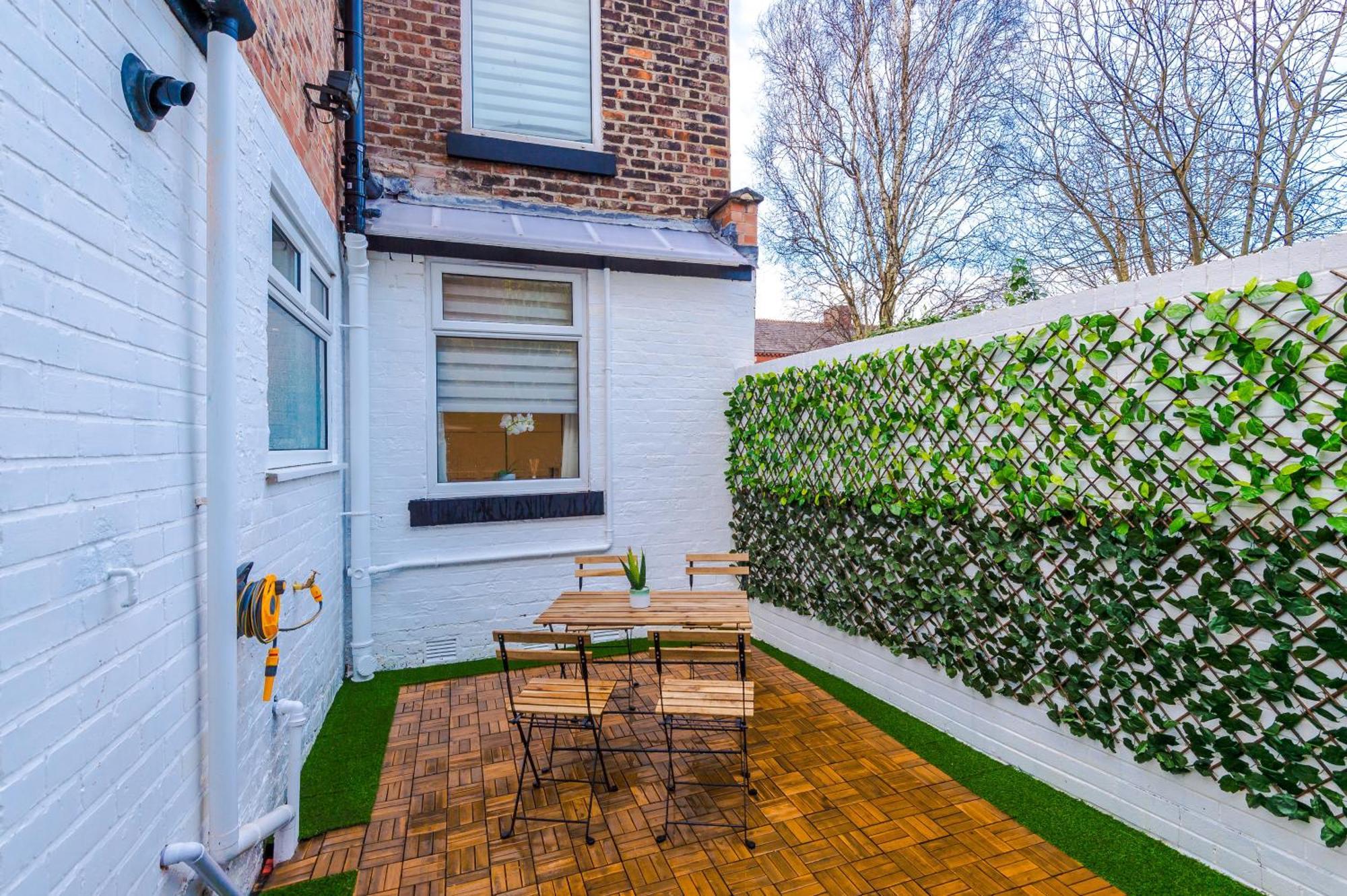 4 Bedroom Victorian House Manchester Exterior photo
