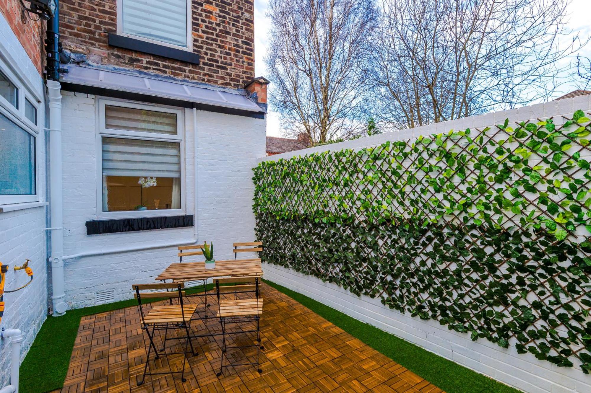4 Bedroom Victorian House Manchester Exterior photo